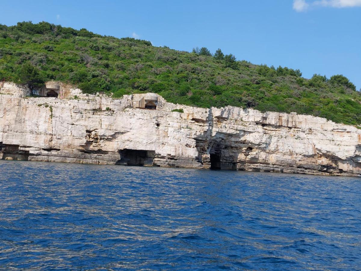 Pulabella * Pula